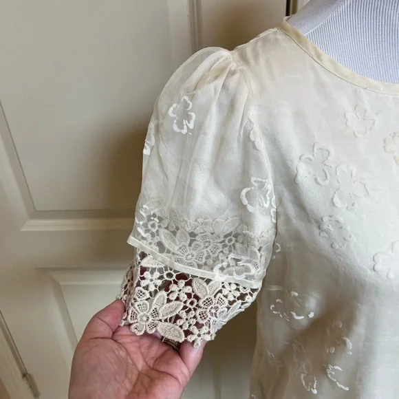 Valentino Elegant Cream Lace Blouse
